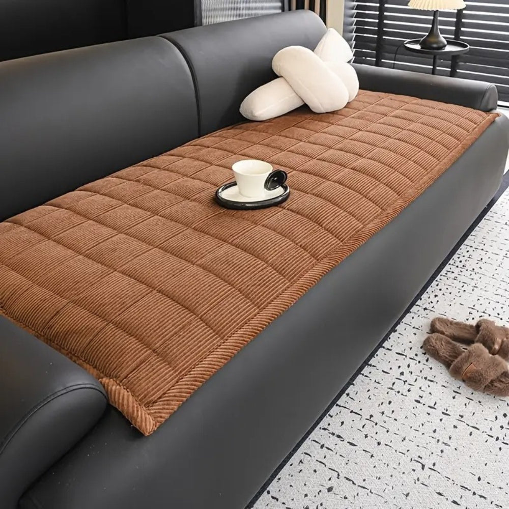 Mesa Moonlight Quilted Sofa Cover NCU0PTT3004