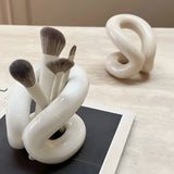 Nordic Knot Ceramic Holder