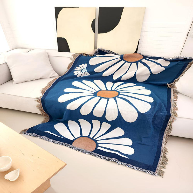 Cozy Daisy Woven Throw