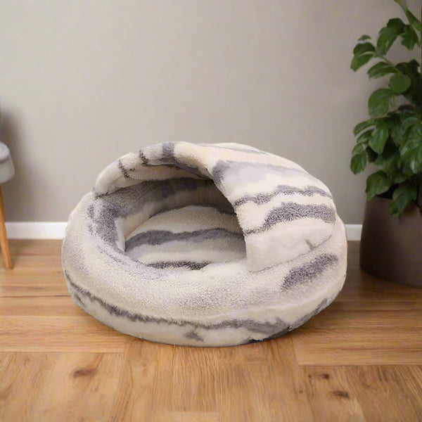 Lavish Marble Striped Pet Bed