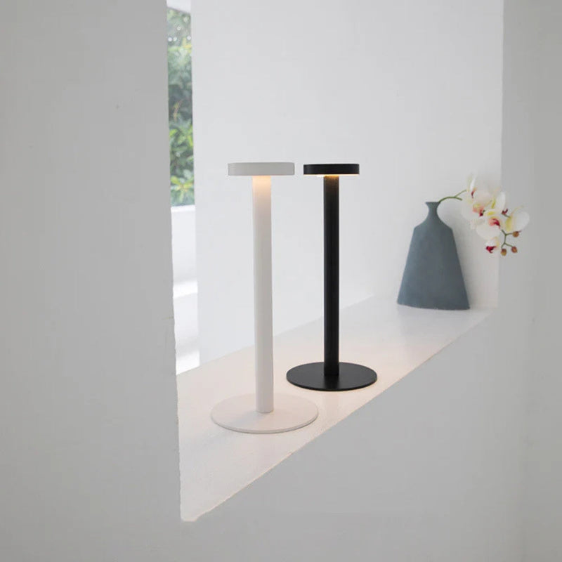 Zephyr Aluminum LED Table Lamp