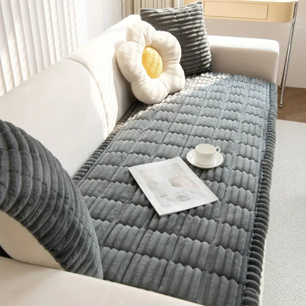 Plush Pleated Cover for Dogs (B1G1)